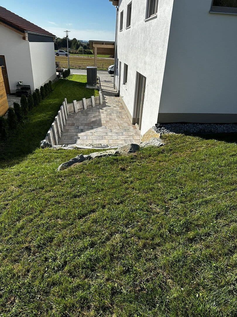 Prenájom domu 130 m², pozemek 337 m², Winzer, Bavorsko Prenájom domu 130 m², pozemek 337 m², Winzer, Bavorsko