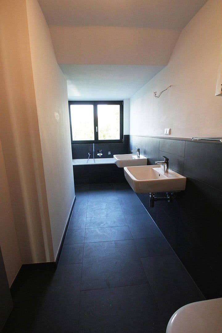 Prenájom domu 125 m², pozemek 405 m², Meerbusch, Severné Porýnie - Westfálsko Prenájom domu 125 m², pozemek 405 m², Meerbusch, Severné Porýnie - Westfálsko