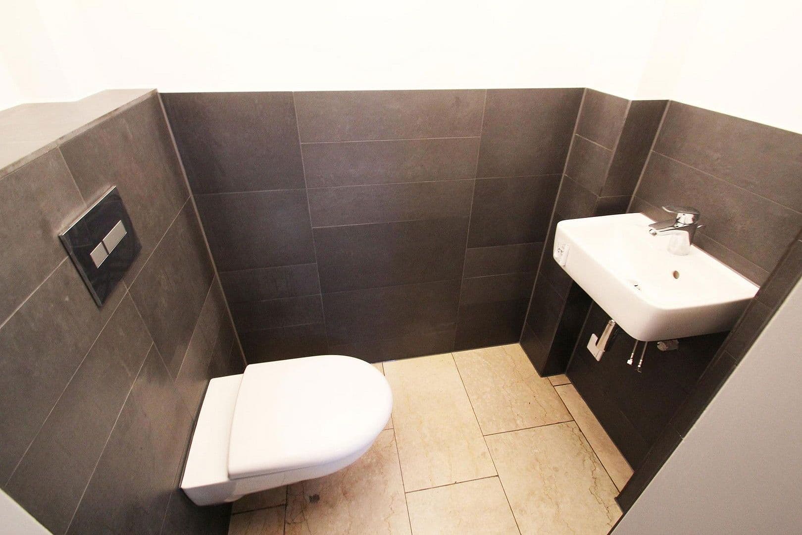 Prenájom domu 125 m², pozemek 405 m², Meerbusch, Severné Porýnie - Westfálsko Prenájom domu 125 m², pozemek 405 m², Meerbusch, Severné Porýnie - Westfálsko