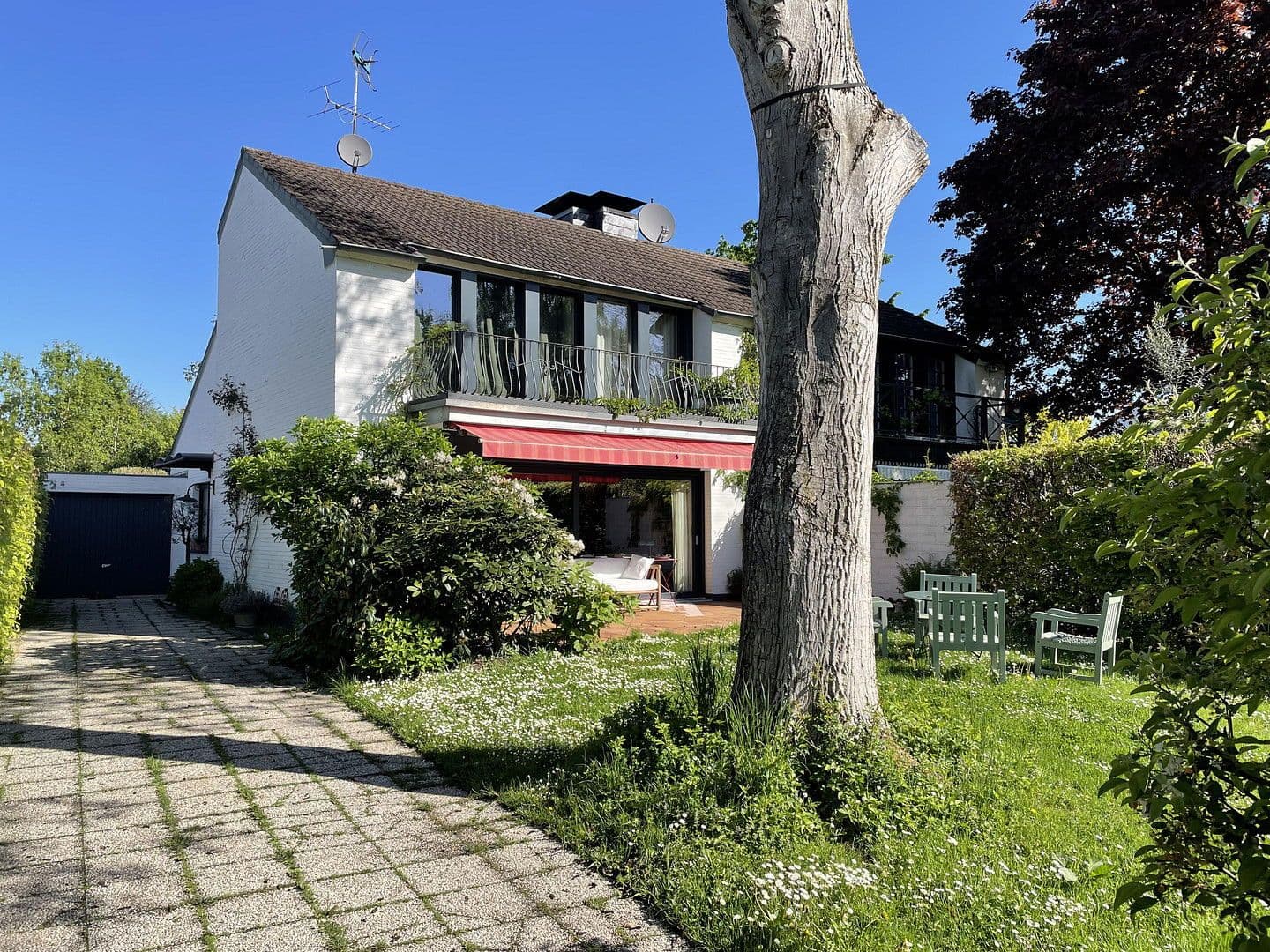 Prenájom domu 125 m², pozemek 405 m², Meerbusch, Severné Porýnie - Westfálsko Prenájom domu 125 m², pozemek 405 m², Meerbusch, Severné Porýnie - Westfálsko