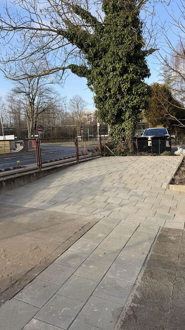 Prenájom garáže, Heddernheimer Landstraße 148A, Frankfurt am Main, Hesensko Prenájom garáže, Heddernheimer Landstraße 148A, Frankfurt am Main, Hesensko