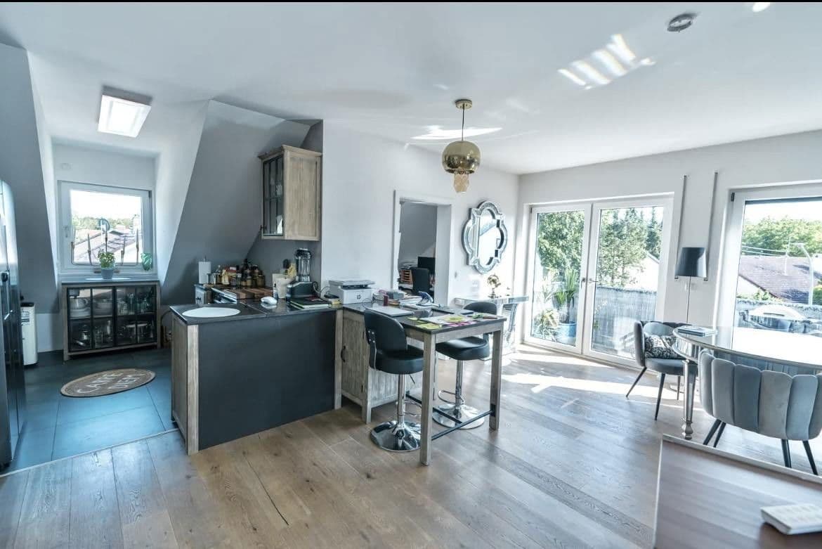 Prenájom bytu 2-izbový 74 m², Ebersberger Straße 15, Schwaberwegen, Bavorsko Prenájom bytu 2-izbový 74 m², Ebersberger Straße 15, Schwaberwegen, Bavorsko