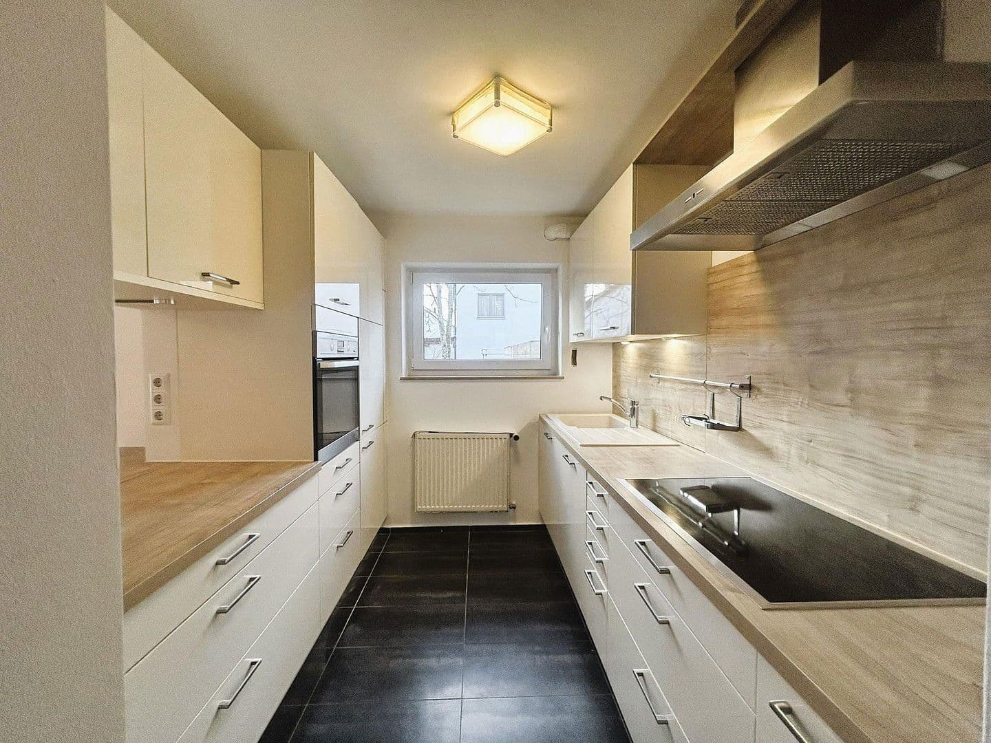 Prenájom bytu 3-izbový 83 m², Laichingen, Bádensko-Wurttembersko Prenájom bytu 3-izbový 83 m², Laichingen, Bádensko-Wurttembersko