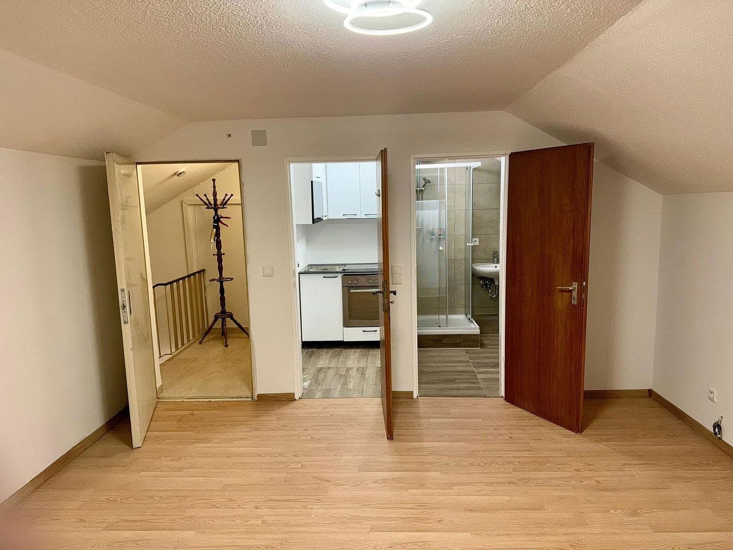 Prenájom bytu 1-izbový 27 m², Kelheim, Bavorsko Prenájom bytu 1-izbový 27 m², Kelheim, Bavorsko