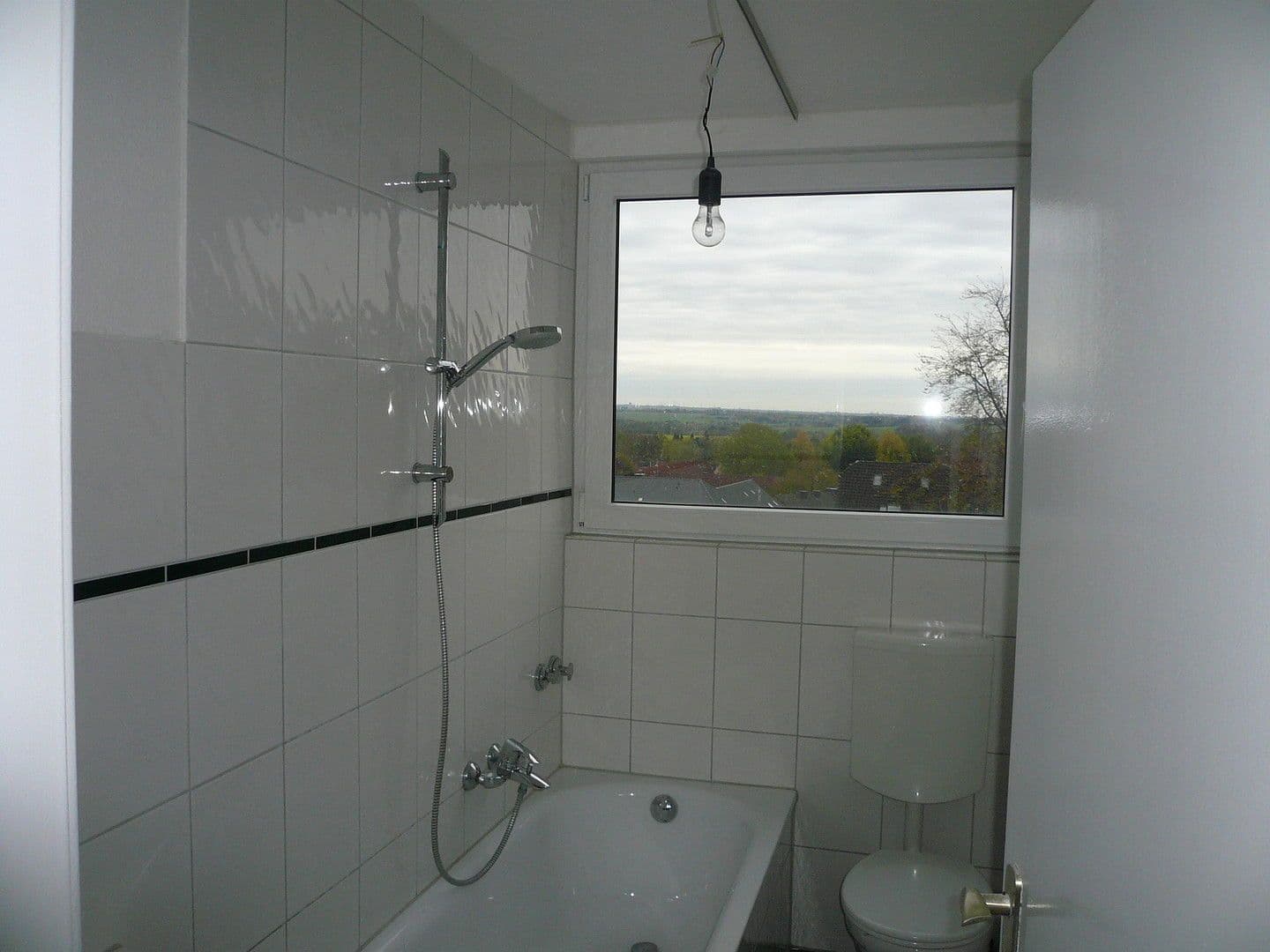 Prenájom bytu 2-izbový 71 m², Heiligenhaus, Severné Porýnie - Westfálsko Prenájom bytu 2-izbový 71 m², Heiligenhaus, Severné Porýnie - Westfálsko