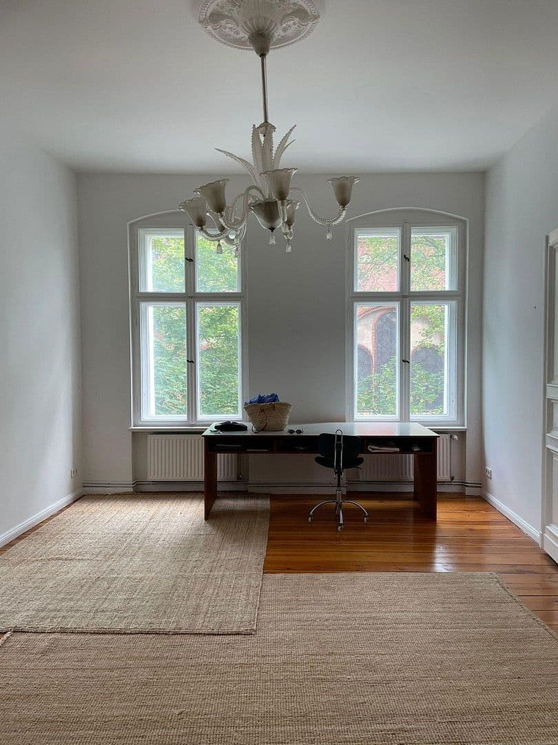 Prenájom bytu 4-izbový 137 m², Berlin, Berlín Prenájom bytu 4-izbový 137 m², Berlin, Berlín