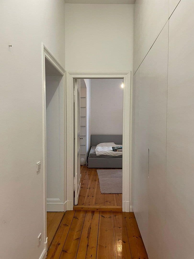 Prenájom bytu 4-izbový 137 m², Berlin, Berlín Prenájom bytu 4-izbový 137 m², Berlin, Berlín