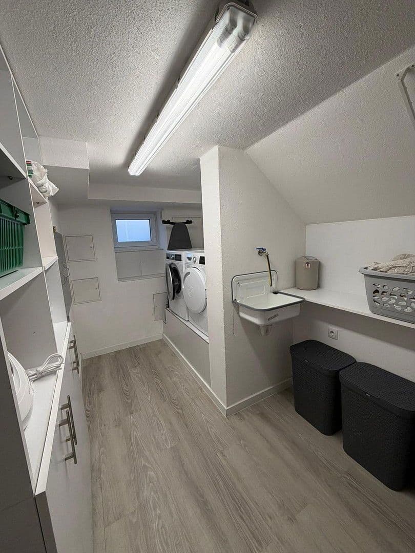 Predaj domu 290 m², pozemek 500 m², Mutterstadt, Porýnie-Falcko Predaj domu 290 m², pozemek 500 m², Mutterstadt, Porýnie-Falcko