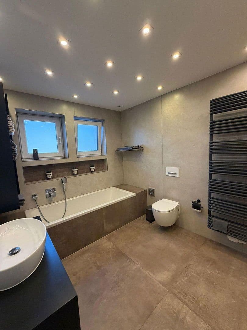 Predaj domu 290 m², pozemek 500 m², Mutterstadt, Porýnie-Falcko Predaj domu 290 m², pozemek 500 m², Mutterstadt, Porýnie-Falcko