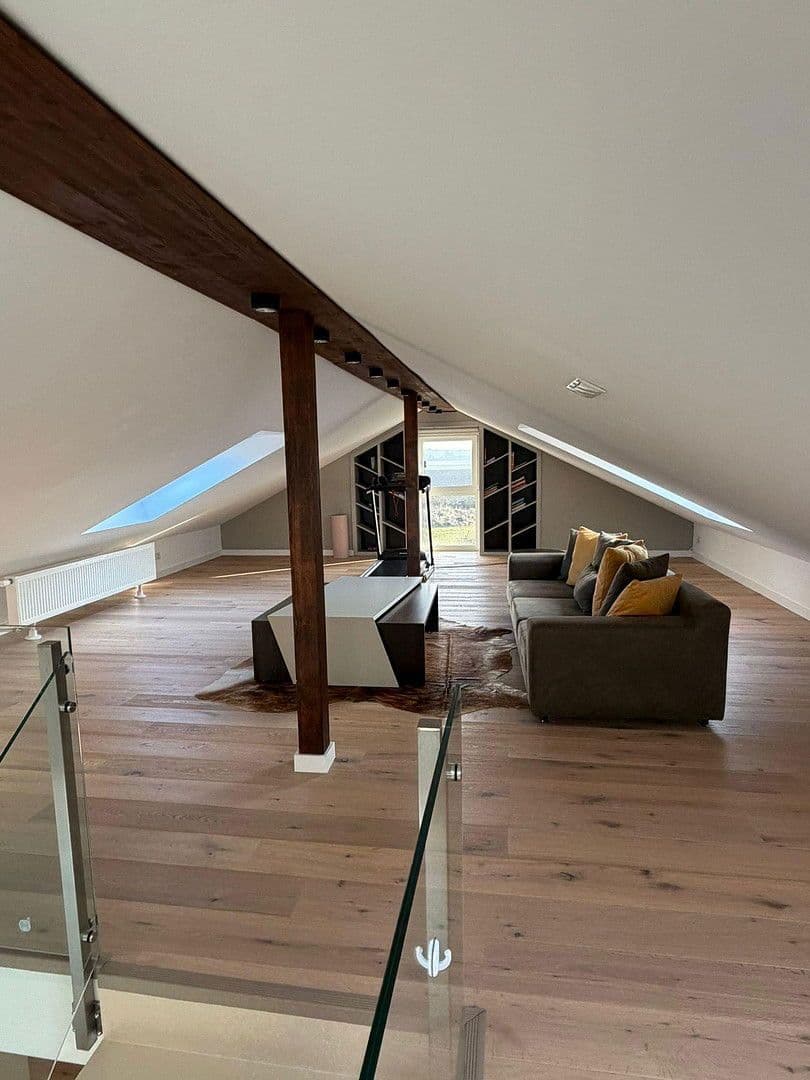 Predaj domu 290 m², pozemek 500 m², Mutterstadt, Porýnie-Falcko Predaj domu 290 m², pozemek 500 m², Mutterstadt, Porýnie-Falcko