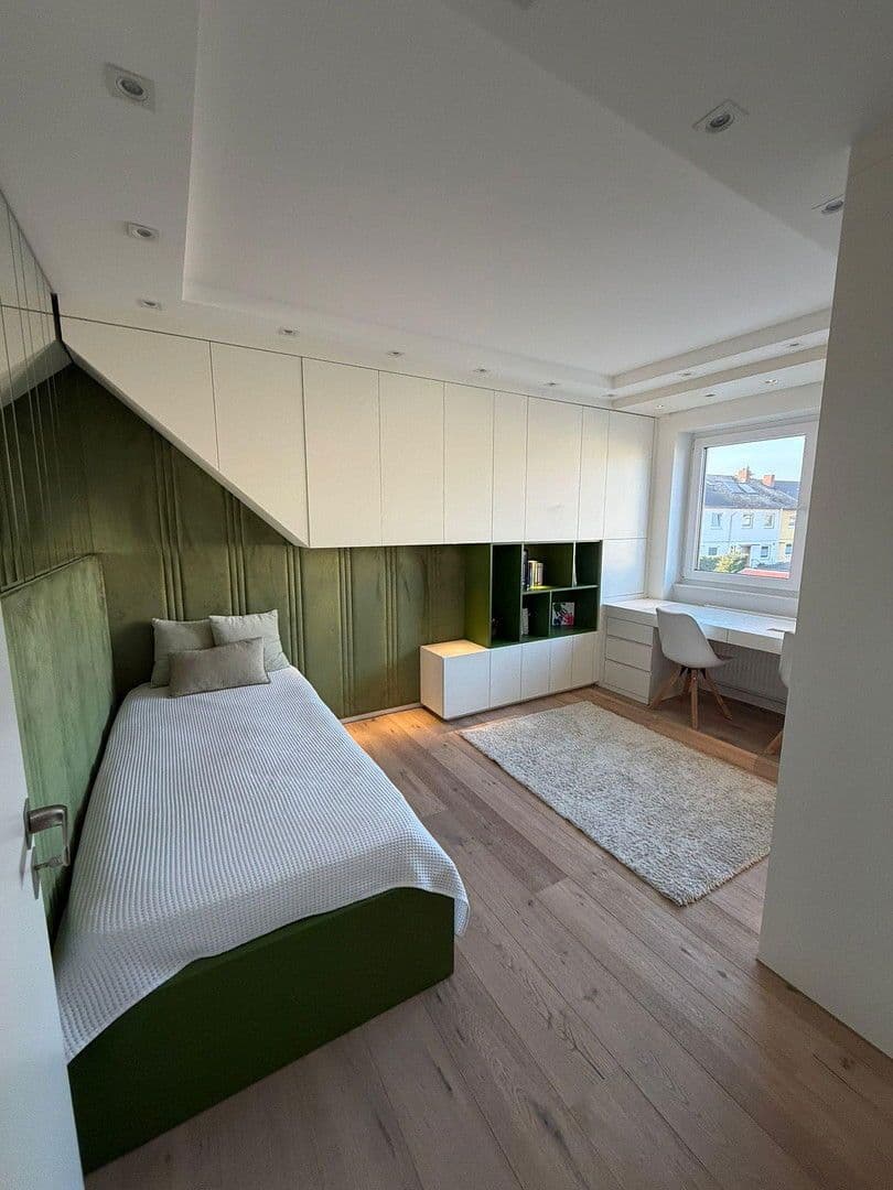 Predaj domu 290 m², pozemek 500 m², Mutterstadt, Porýnie-Falcko Predaj domu 290 m², pozemek 500 m², Mutterstadt, Porýnie-Falcko