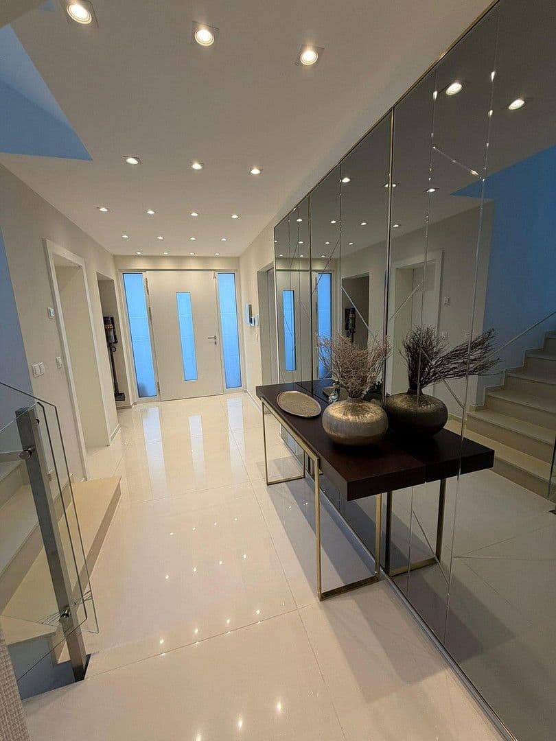 Predaj domu 290 m², pozemek 500 m², Mutterstadt, Porýnie-Falcko Predaj domu 290 m², pozemek 500 m², Mutterstadt, Porýnie-Falcko