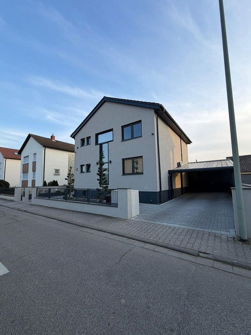 Predaj domu 290 m², pozemek 500 m², Mutterstadt, Porýnie-Falcko Predaj domu 290 m², pozemek 500 m², Mutterstadt, Porýnie-Falcko