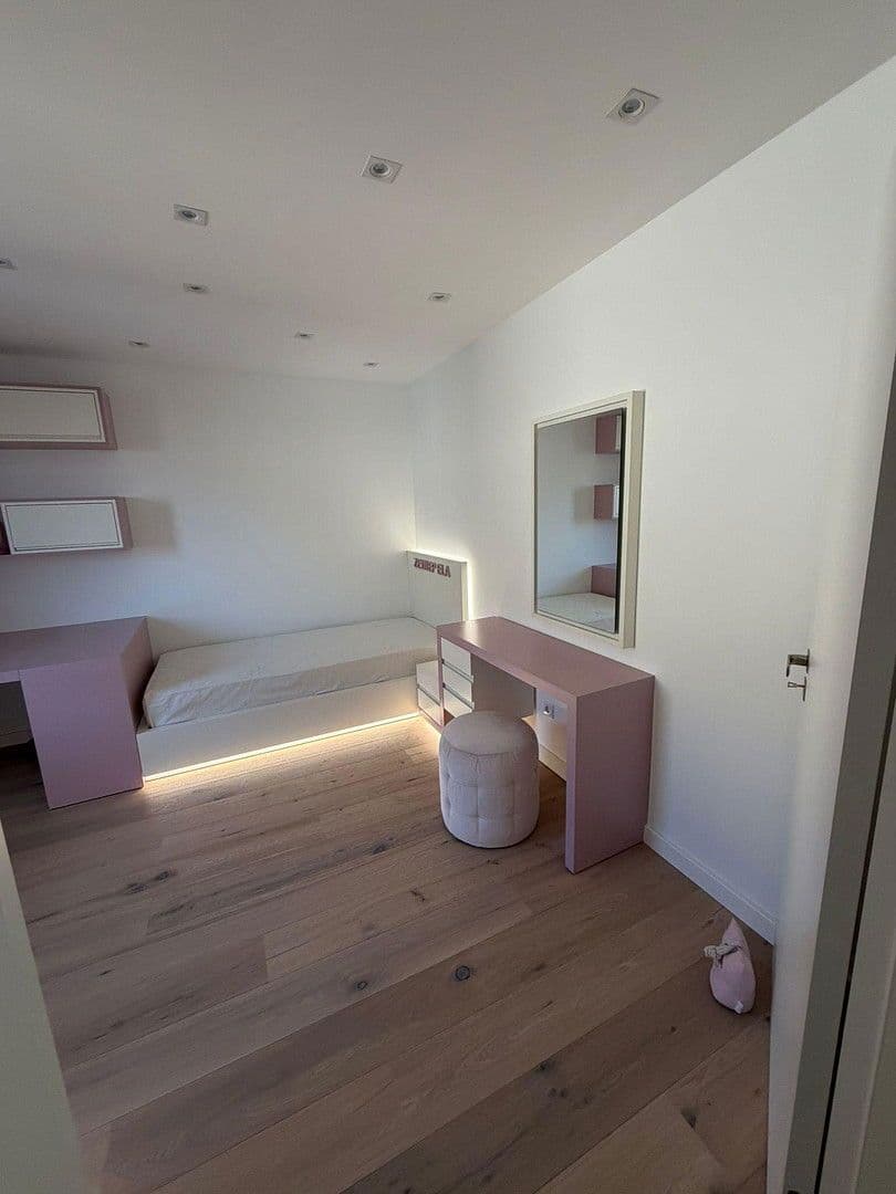 Predaj domu 290 m², pozemek 500 m², Mutterstadt, Porýnie-Falcko Predaj domu 290 m², pozemek 500 m², Mutterstadt, Porýnie-Falcko