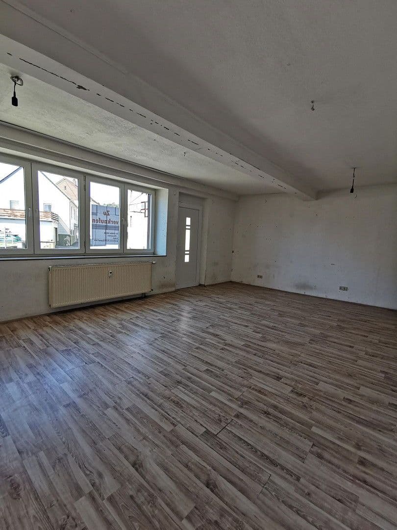 Predaj domu 220 m², pozemek 1.038 m², Blieskastel, Sársko Predaj domu 220 m², pozemek 1.038 m², Blieskastel, Sársko