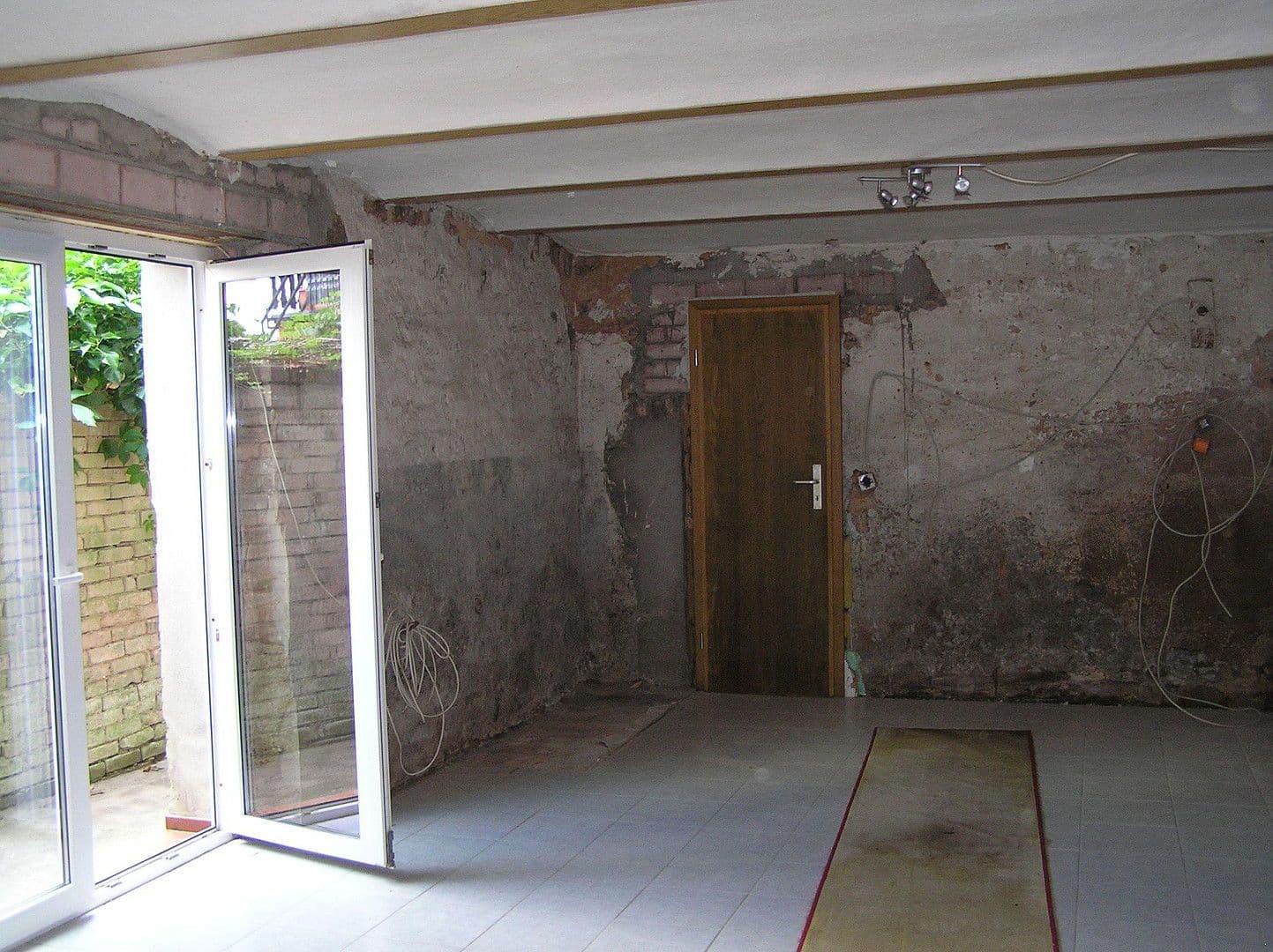 Predaj domu 220 m², pozemek 1.038 m², Blieskastel, Sársko Predaj domu 220 m², pozemek 1.038 m², Blieskastel, Sársko