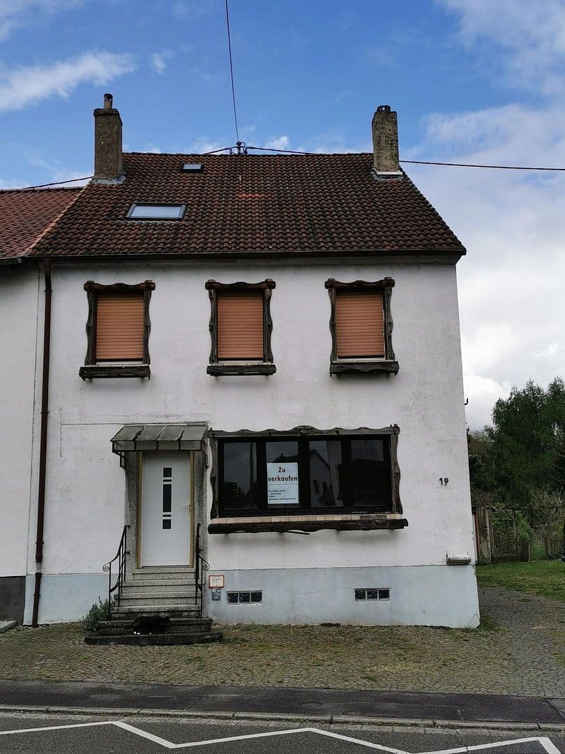 Predaj domu 220 m², pozemek 1.038 m², Blieskastel, Sársko Predaj domu 220 m², pozemek 1.038 m², Blieskastel, Sársko