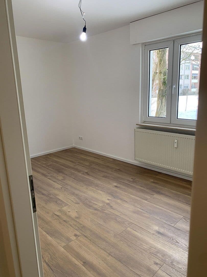 Prenájom bytu 3-izbový 70 m², Herbert- Böhm- Str. 13, Frankfurt am Main, Hesensko Prenájom bytu 3-izbový 70 m², Herbert- Böhm- Str. 13, Frankfurt am Main, Hesensko