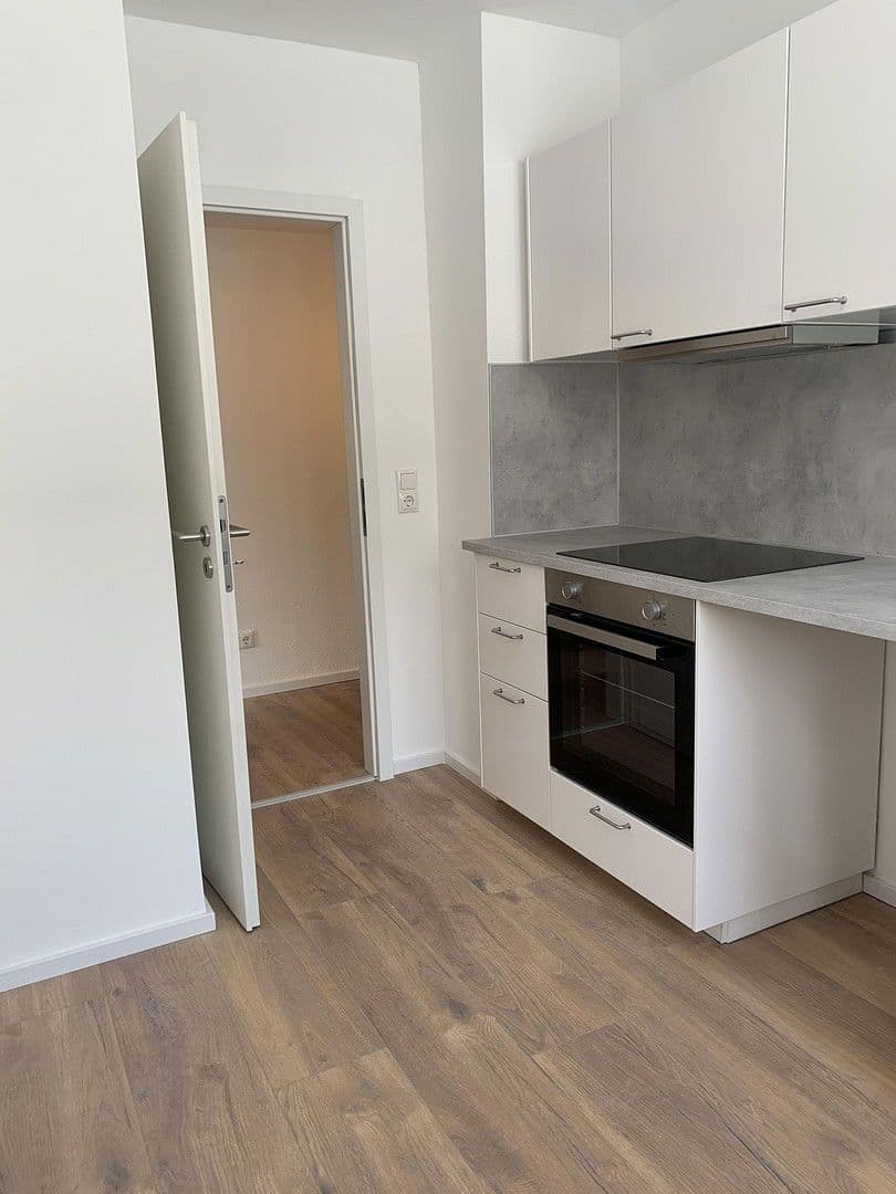 Prenájom bytu 3-izbový 70 m², Herbert- Böhm- Str. 13, Frankfurt am Main, Hesensko Prenájom bytu 3-izbový 70 m², Herbert- Böhm- Str. 13, Frankfurt am Main, Hesensko