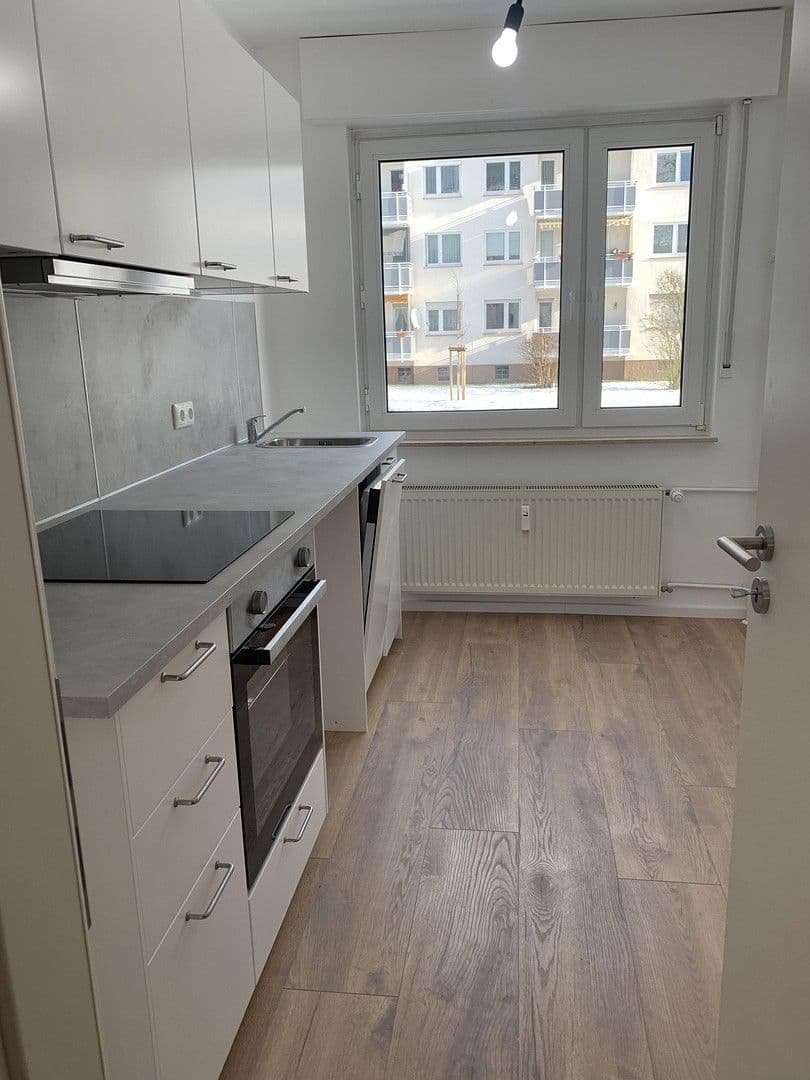 Prenájom bytu 3-izbový 70 m², Herbert- Böhm- Str. 13, Frankfurt am Main, Hesensko Prenájom bytu 3-izbový 70 m², Herbert- Böhm- Str. 13, Frankfurt am Main, Hesensko