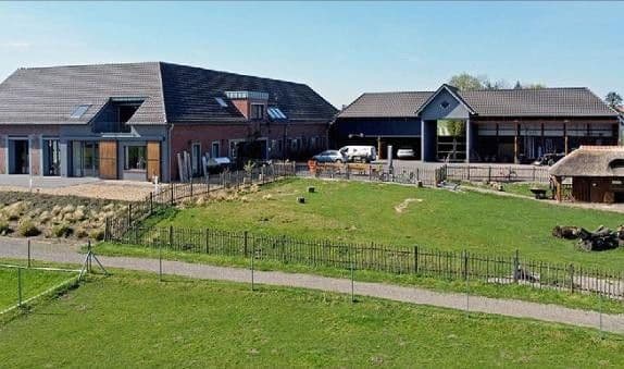 Predaj domu 450 m², pozemek 32.000 m², Niederkrüchten, Severné Porýnie - Westfálsko Predaj domu 450 m², pozemek 32.000 m², Niederkrüchten, Severné Porýnie - Westfálsko