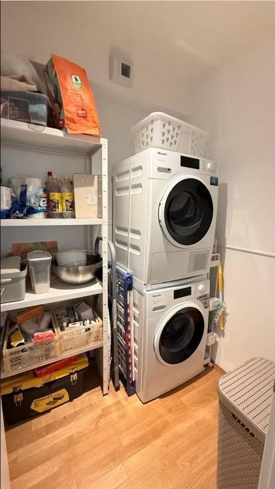 Prenájom bytu 2-izbový 76 m², Hannover, Dolné Sasko Prenájom bytu 2-izbový 76 m², Hannover, Dolné Sasko