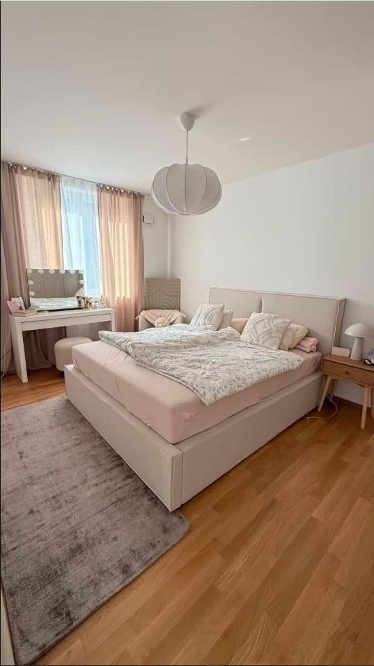 Prenájom bytu 2-izbový 76 m², Hannover, Dolné Sasko Prenájom bytu 2-izbový 76 m², Hannover, Dolné Sasko