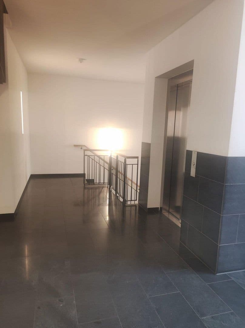 Prenájom bytu 3-izbový 74 m², Römischer Ring 48, Frankfurt am Main, Hesensko Prenájom bytu 3-izbový 74 m², Römischer Ring 48, Frankfurt am Main, Hesensko