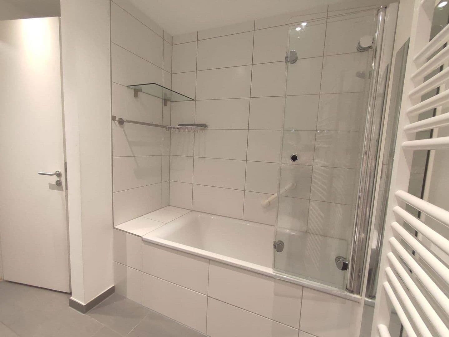 Prenájom bytu 3-izbový 74 m², Römischer Ring 48, Frankfurt am Main, Hesensko Prenájom bytu 3-izbový 74 m², Römischer Ring 48, Frankfurt am Main, Hesensko