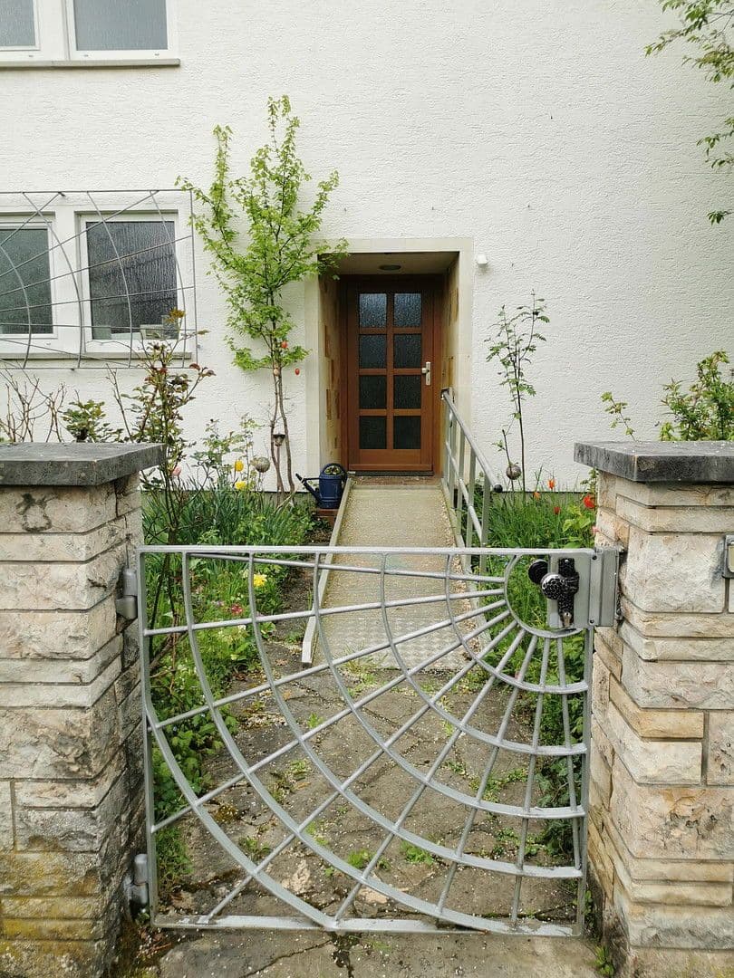 Predaj domu 140 m², pozemek 582 m², Bietigheim-Bissingen, Bádensko-Wurttembersko Predaj domu 140 m², pozemek 582 m², Bietigheim-Bissingen, Bádensko-Wurttembersko