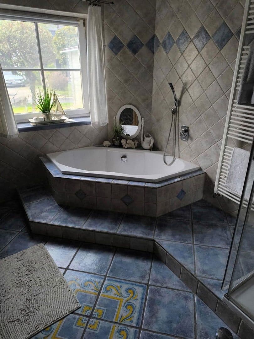 Predaj bytu 4-izbový 107 m², Söchtenau, Bavorsko Predaj bytu 4-izbový 107 m², Söchtenau, Bavorsko