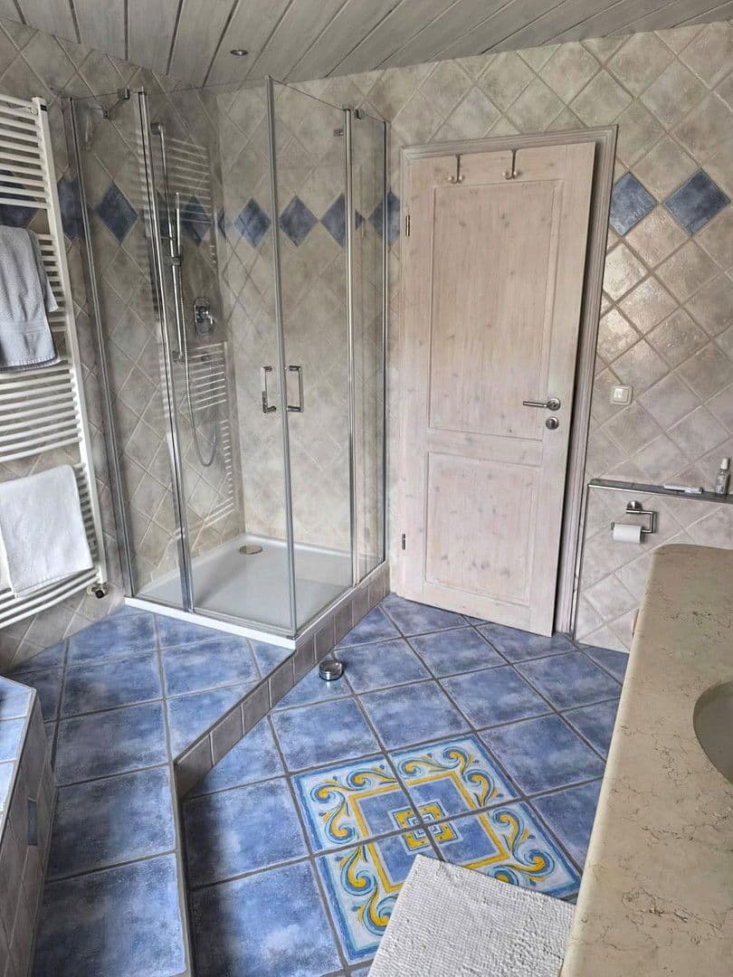 Predaj bytu 4-izbový 107 m², Söchtenau, Bavorsko Predaj bytu 4-izbový 107 m², Söchtenau, Bavorsko