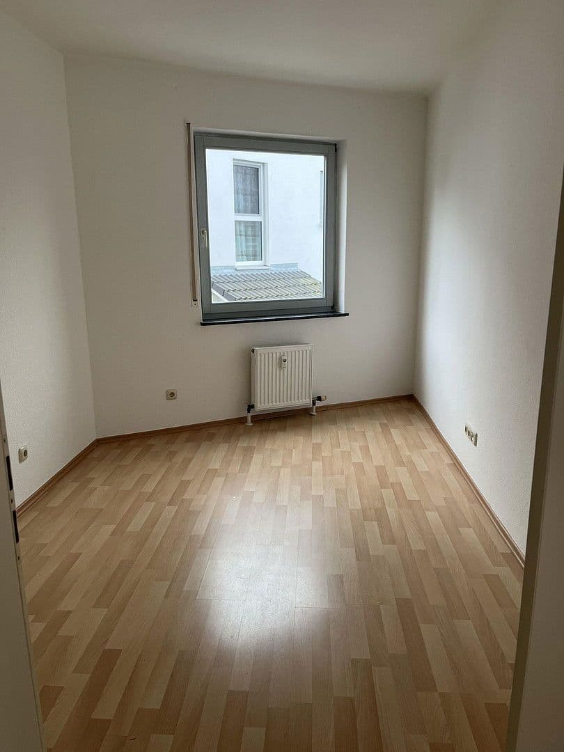 Prenájom bytu 3-izbový 96 m², Niedernhausen, Hesensko Prenájom bytu 3-izbový 96 m², Niedernhausen, Hesensko