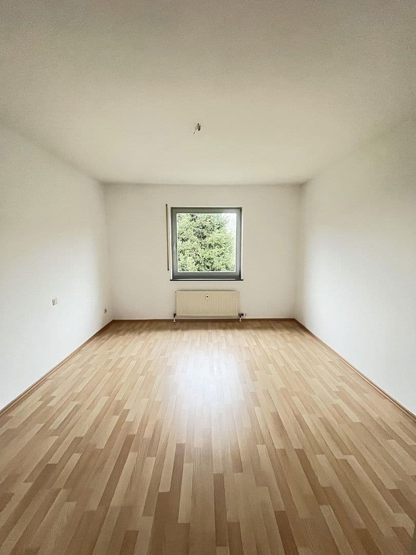 Prenájom bytu 3-izbový 96 m², Niedernhausen, Hesensko Prenájom bytu 3-izbový 96 m², Niedernhausen, Hesensko