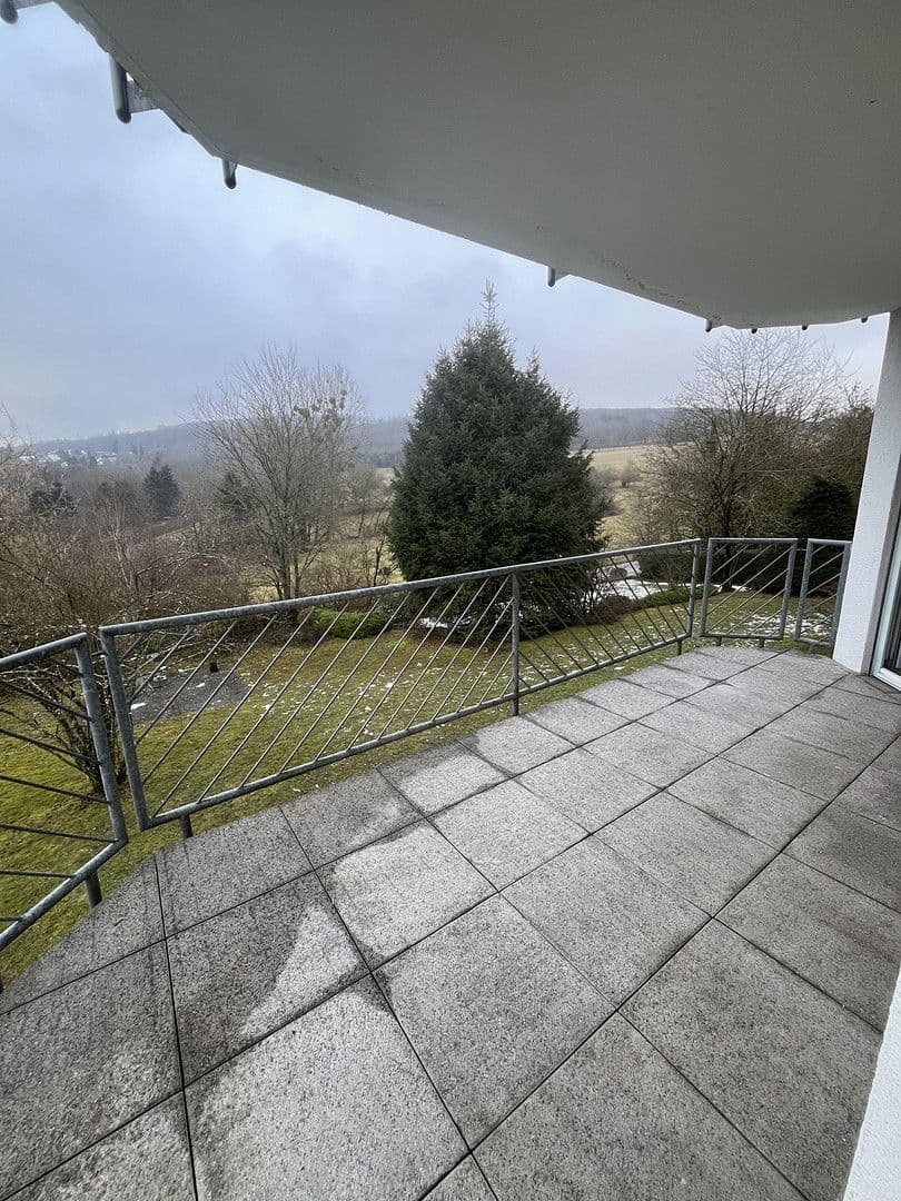 Prenájom bytu 3-izbový 96 m², Niedernhausen, Hesensko Prenájom bytu 3-izbový 96 m², Niedernhausen, Hesensko