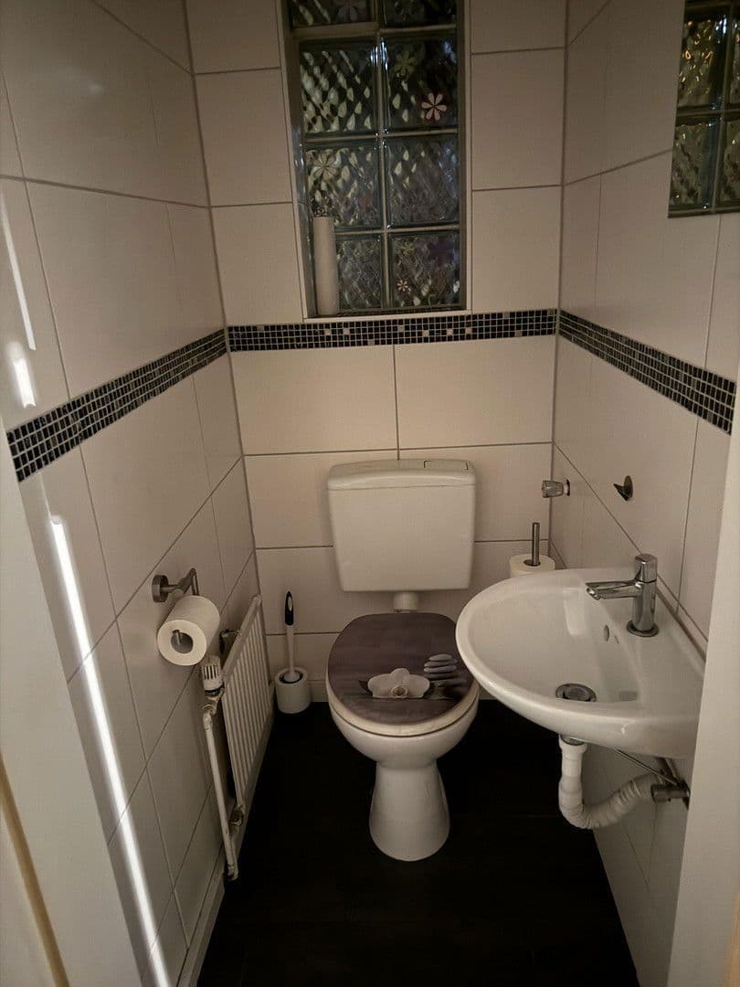 Predaj domu 100 m², pozemek 398 m², Heilbronn, Bádensko-Wurttembersko Predaj domu 100 m², pozemek 398 m², Heilbronn, Bádensko-Wurttembersko