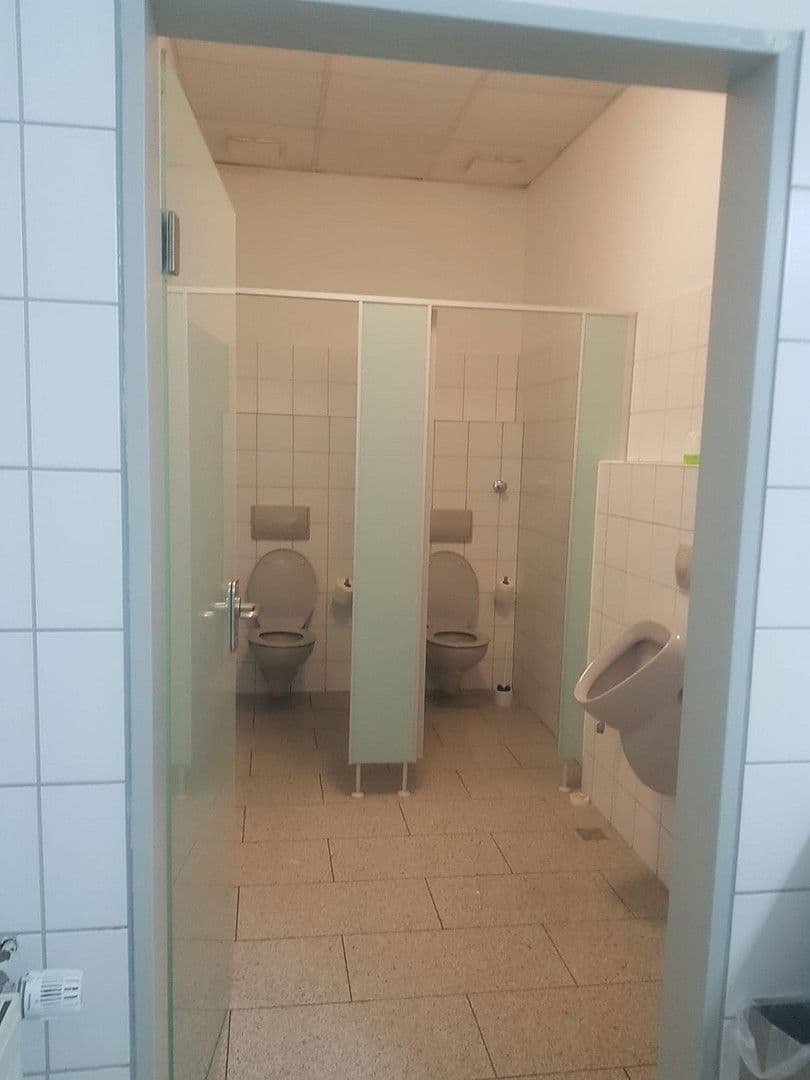 Prenájom kancelárie 84 m², Freiherr-vom-Stein-Straße 131, Mülheim an der Ruhr, Severné Porýnie - Westfálsko Prenájom kancelárie 84 m², Freiherr-vom-Stein-Straße 131, Mülheim an der Ruhr, Severné Porýnie - Westfálsko