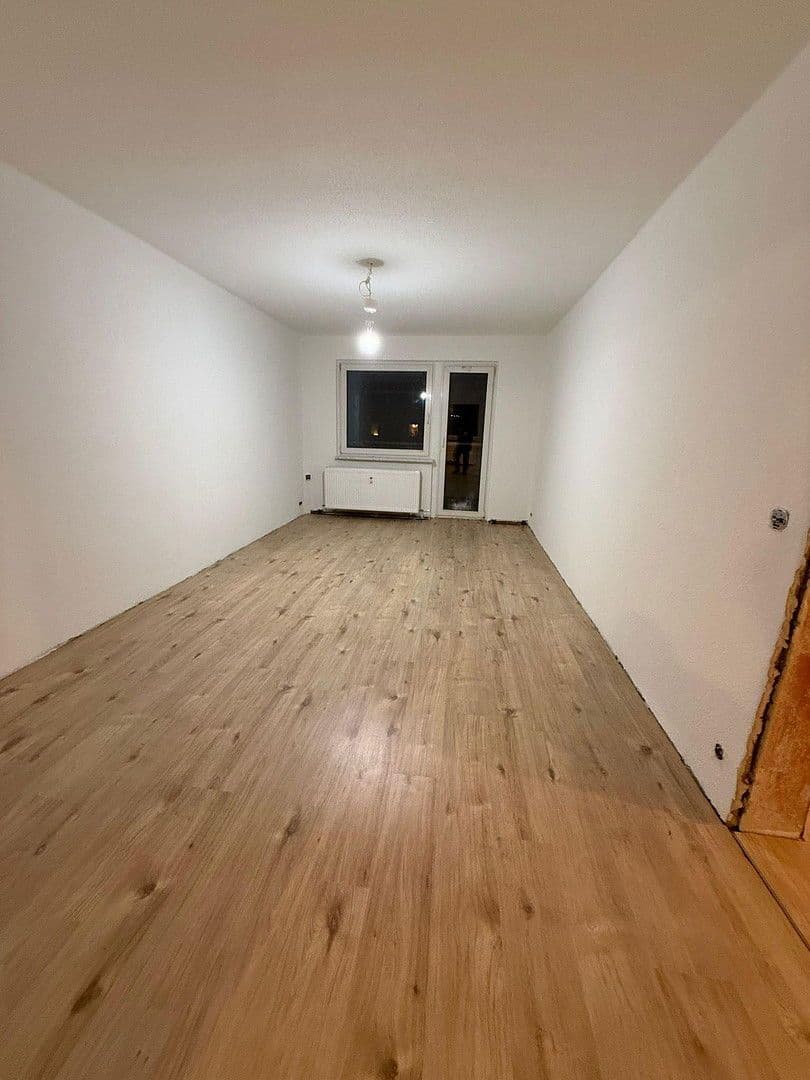 Prenájom bytu 3-izbový 59 m², Erfurter Straße 7, Grammetal, Durínsko Prenájom bytu 3-izbový 59 m², Erfurter Straße 7, Grammetal, Durínsko