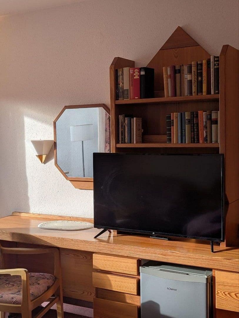 Prenájom bytu 1-izbový 37 m², Hölderlinstraße 1, Bad Liebenzell, Bádensko-Wurttembersko Prenájom bytu 1-izbový 37 m², Hölderlinstraße 1, Bad Liebenzell, Bádensko-Wurttembersko