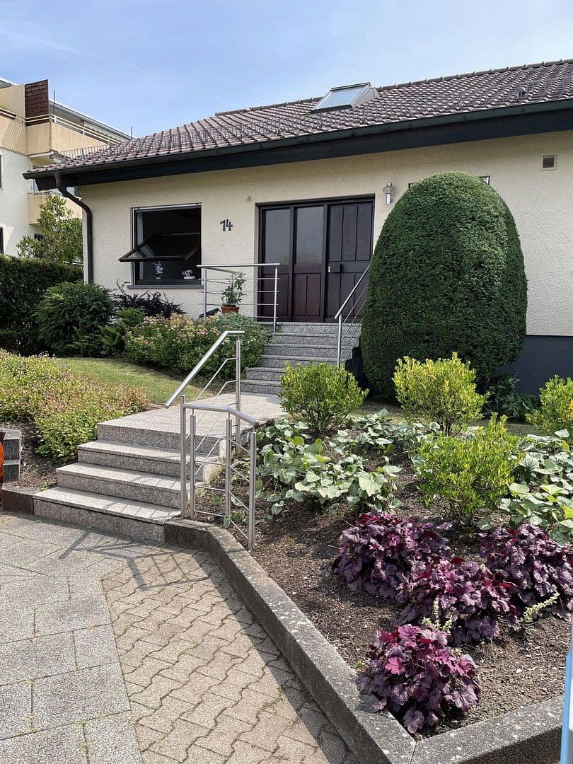 Predaj domu 186 m², pozemek 915 m², Abstatt, Bádensko-Wurttembersko Predaj domu 186 m², pozemek 915 m², Abstatt, Bádensko-Wurttembersko