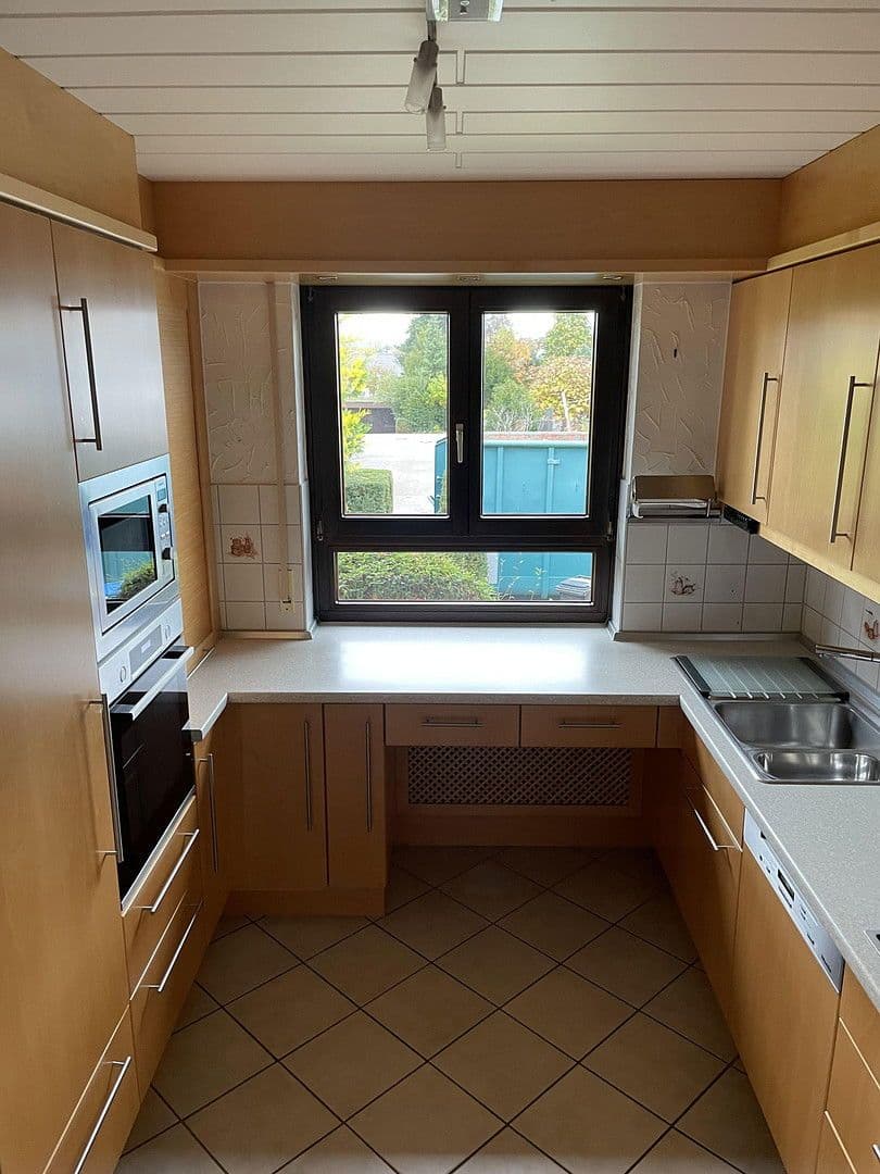 Predaj domu 186 m², pozemek 915 m², Abstatt, Bádensko-Wurttembersko Predaj domu 186 m², pozemek 915 m², Abstatt, Bádensko-Wurttembersko