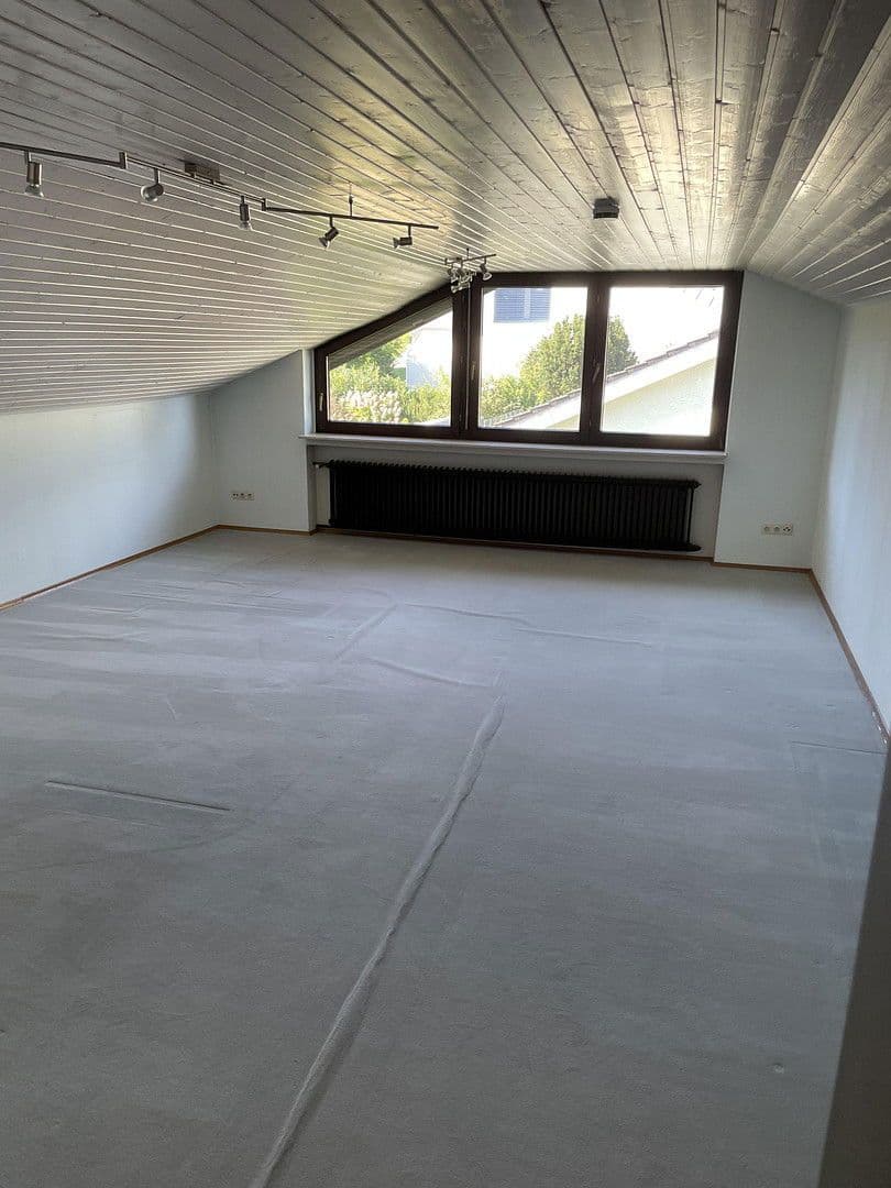 Predaj domu 186 m², pozemek 915 m², Abstatt, Bádensko-Wurttembersko Predaj domu 186 m², pozemek 915 m², Abstatt, Bádensko-Wurttembersko