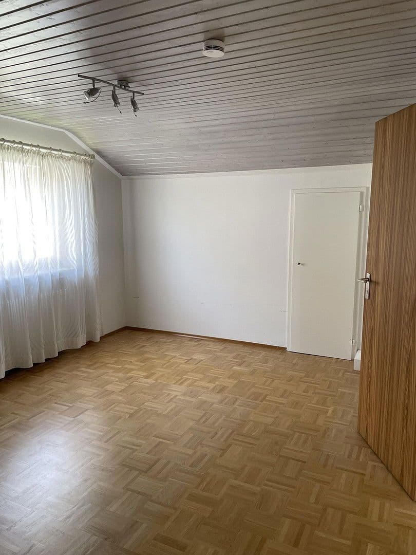 Predaj domu 186 m², pozemek 915 m², Abstatt, Bádensko-Wurttembersko Predaj domu 186 m², pozemek 915 m², Abstatt, Bádensko-Wurttembersko