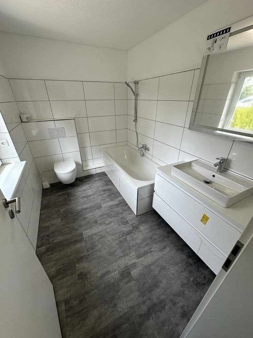 Predaj domu 77 m², pozemek 325 m², Vagel-Griep-Platz 5, Hamburg-Eißendorf, Hamburg Predaj domu 77 m², pozemek 325 m², Vagel-Griep-Platz 5, Hamburg-Eißendorf, Hamburg