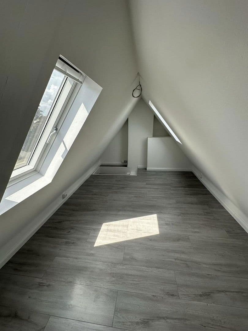 Predaj domu 77 m², pozemek 325 m², Vagel-Griep-Platz 5, Hamburg-Eißendorf, Hamburg Predaj domu 77 m², pozemek 325 m², Vagel-Griep-Platz 5, Hamburg-Eißendorf, Hamburg