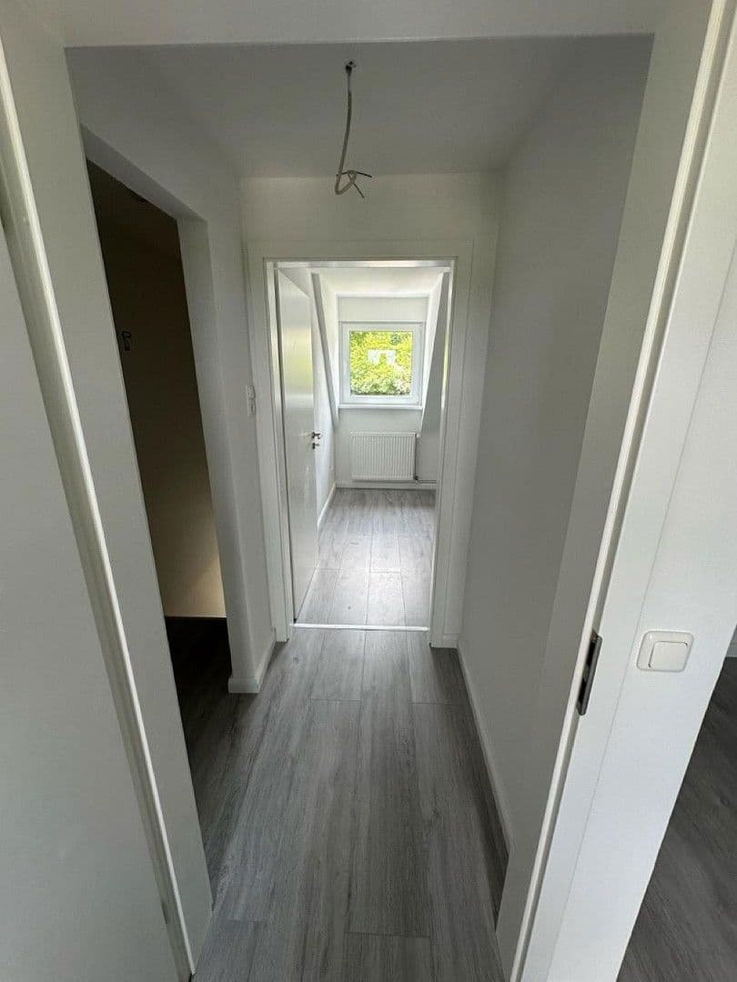 Predaj domu 77 m², pozemek 325 m², Vagel-Griep-Platz 5, Hamburg-Eißendorf, Hamburg Predaj domu 77 m², pozemek 325 m², Vagel-Griep-Platz 5, Hamburg-Eißendorf, Hamburg