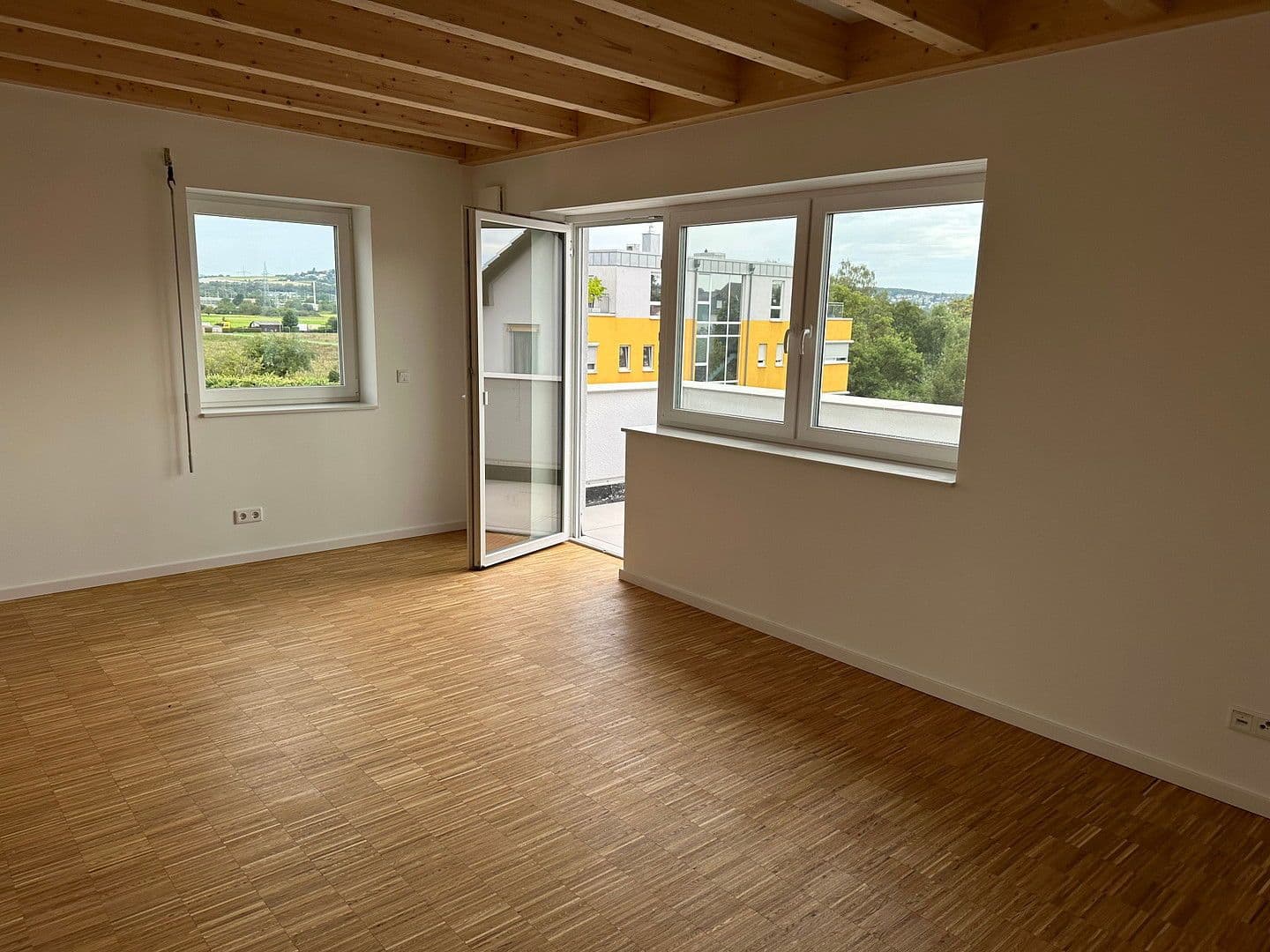 Prenájom bytu 2-izbový 124 m², Gießen, Hesensko Prenájom bytu 2-izbový 124 m², Gießen, Hesensko