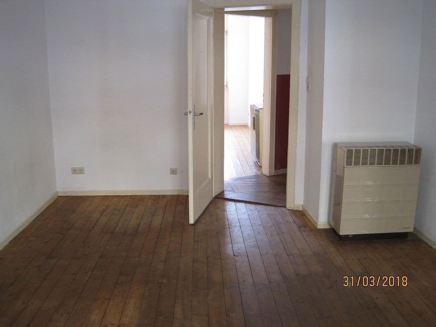 Prenájom bytu 3-izbový 78 m², Bach Str. 77, Karlsruhe, Bádensko-Wurttembersko Prenájom bytu 3-izbový 78 m², Bach Str. 77, Karlsruhe, Bádensko-Wurttembersko