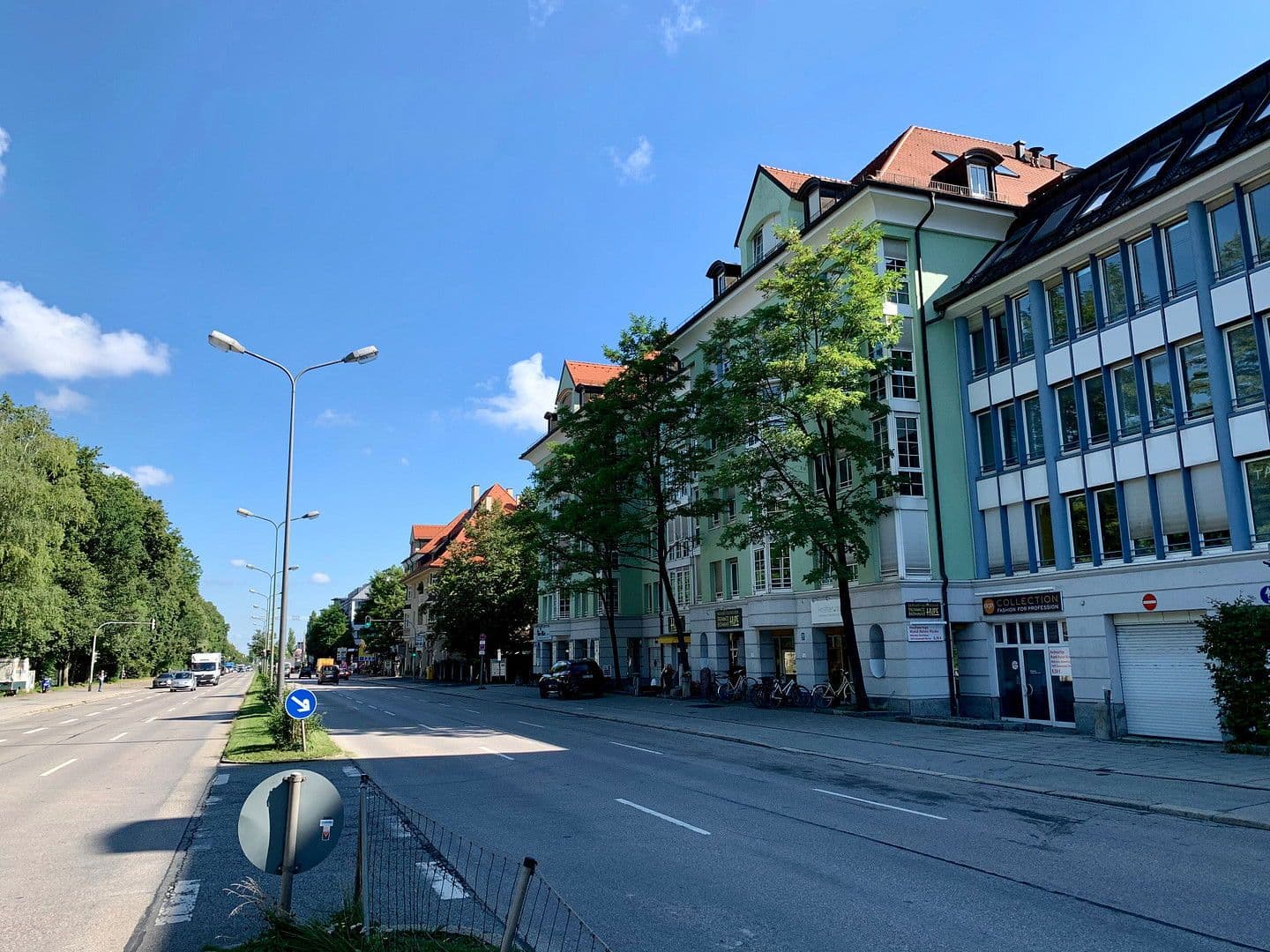 Predaj garáže, Fürstenrieder Str. 281, München, Bavorsko Predaj garáže, Fürstenrieder Str. 281, München, Bavorsko