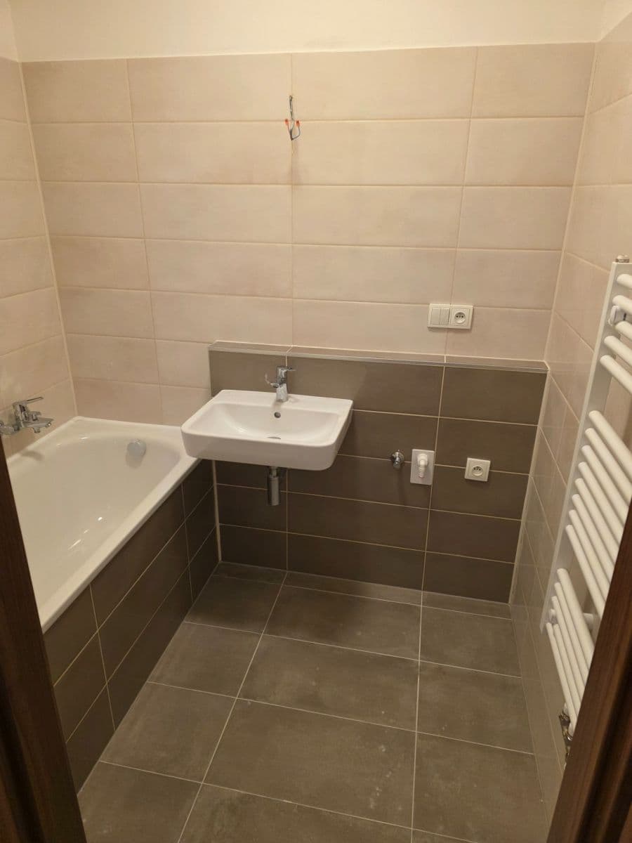 Prenájom bytu 2-izbový 40 m², Vestecká, Nehvizdy, Středočeský kraj Prenájom bytu 2-izbový 40 m², Vestecká, Nehvizdy, Středočeský kraj